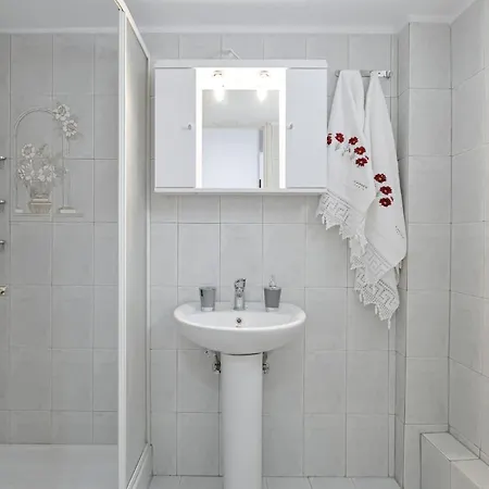 Tatil Evi Akakia Vívlos